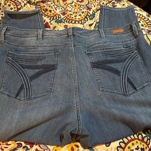 Seven7 slim leg Jeans with Classic Design